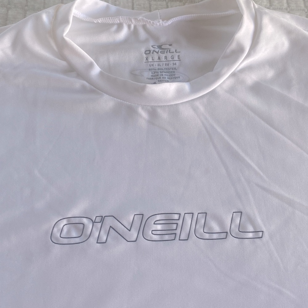 O’Neil long sleeve sun shirt.  UVP 50+.  Brand new with tags
